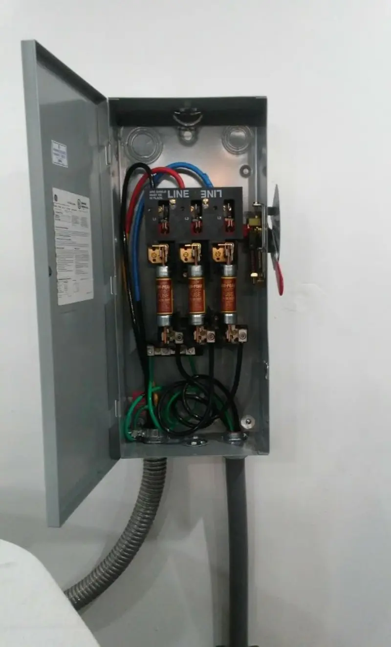 Three-phase disconnect switch installed for Smoke Detector Installation in Indian Rocks Beach